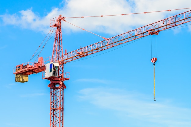 Jib Crane - Fungsi: Membantu penanganan material di area dengan ruang terbatas di KAB. ACEH SINGKIL