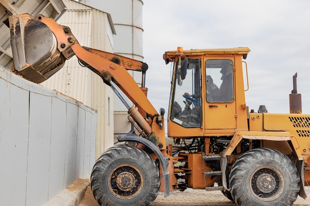 Pengurusan Surat Keterangan (Suket) K3 Alat - Wheel Loader di KAB. MAYBRAT
