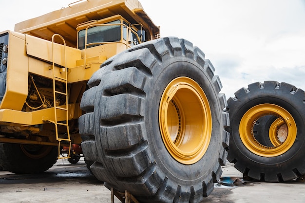 Wheel Loader - Komponen Engine dan sistem transmisi di Kabupaten Jayawijaya